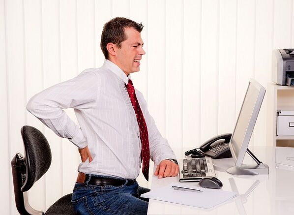 dor de costas con traballo sedentario